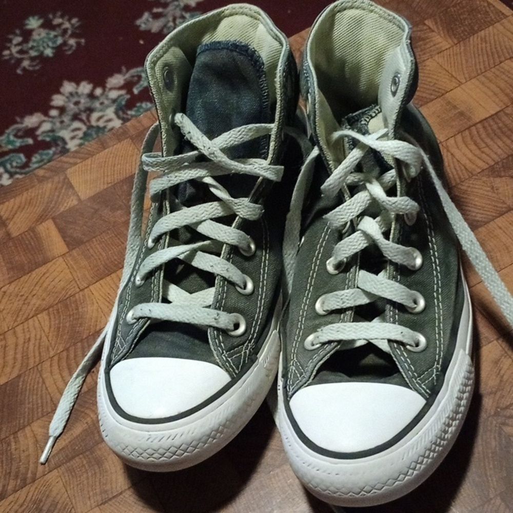 Converse 5.5 men's high top shoes